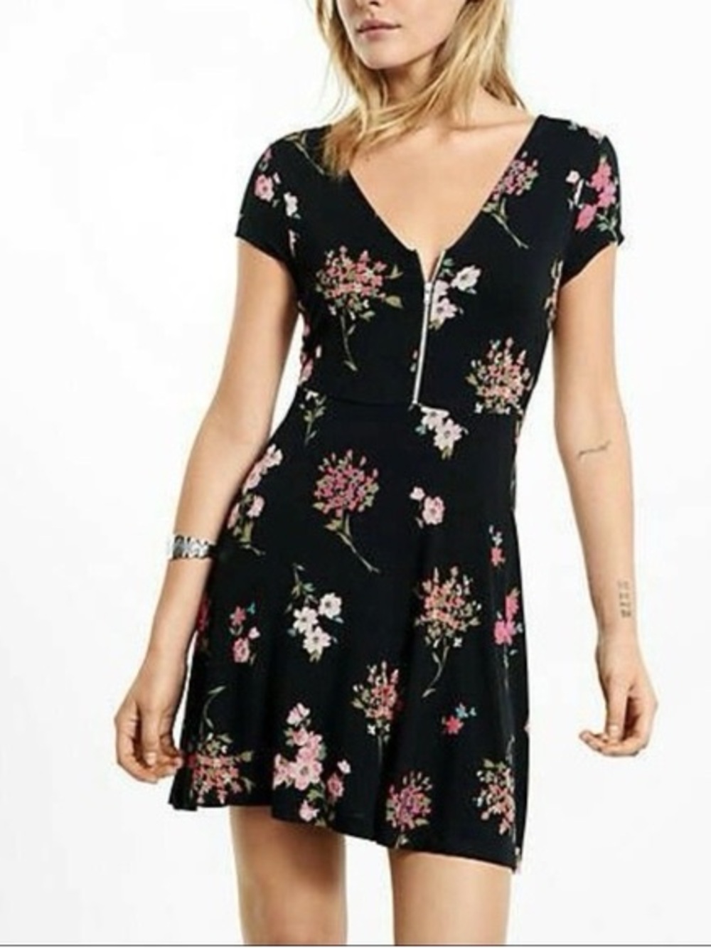 Express- Stretchy Black Dress with Floral Print and Gold Zipper

Will fit S/Med